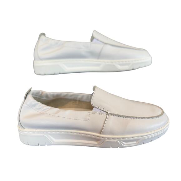 VITAFORM Sz 41H Soft White Leather Made for Comfort Loafer Slip On Women’s | NWT - Picture 1 of 6